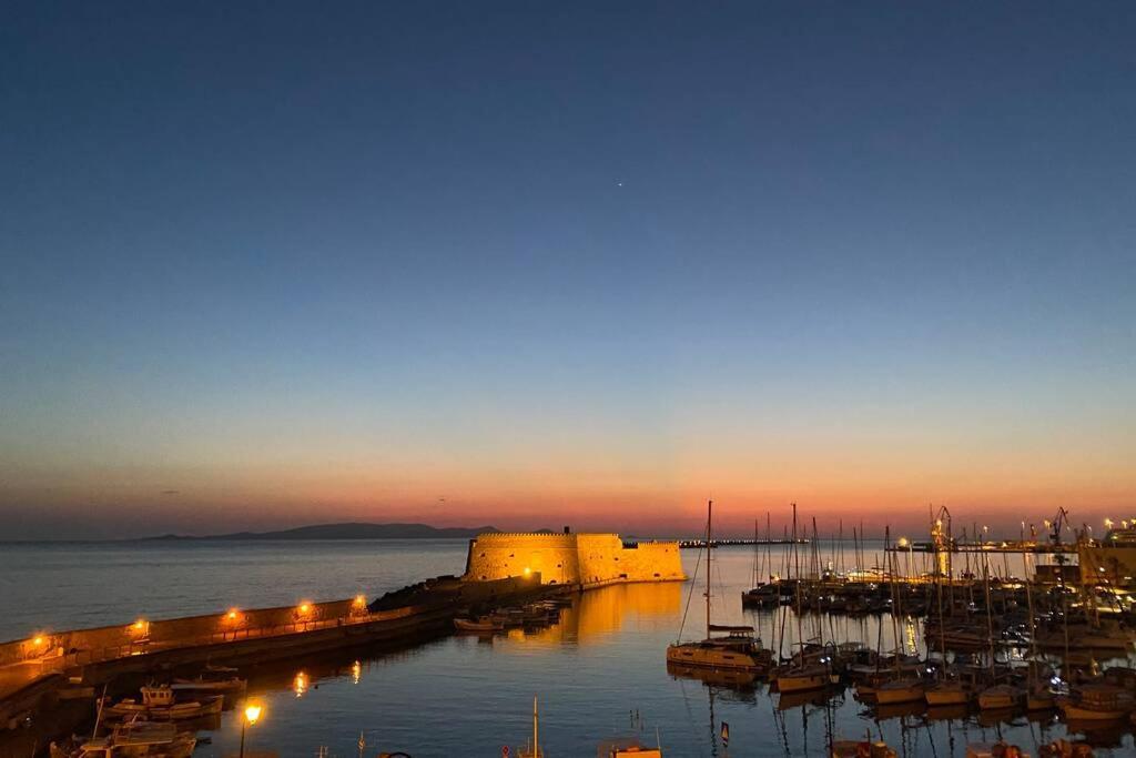 Archipelagos Apt In The Heart Of The City Heraklion  ภายนอก รูปภาพ