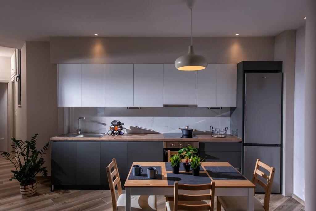 Archipelagos Apt In The Heart Of The City Heraklion  ภายนอก รูปภาพ